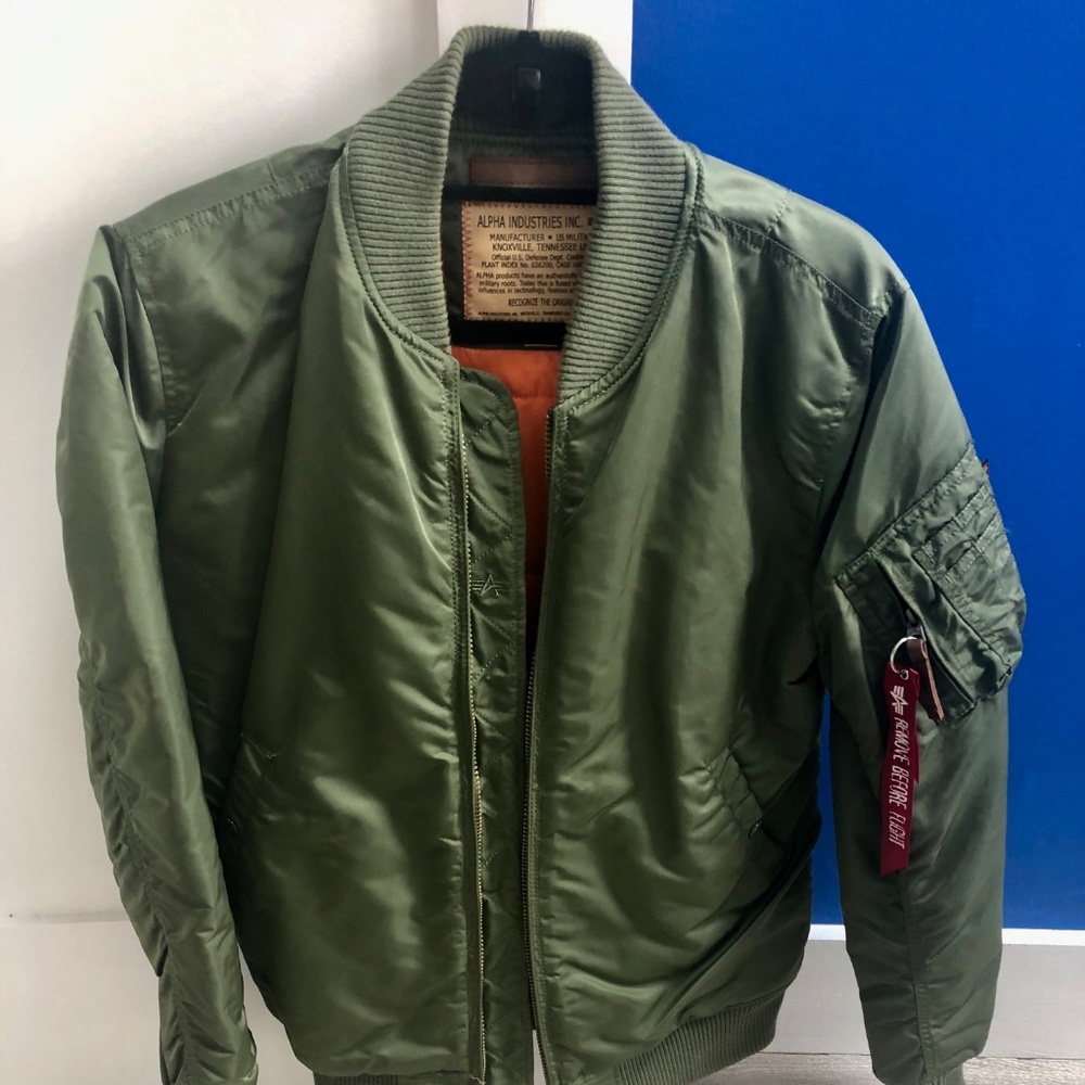 Alpha Industries green bomber jacket - Men's M